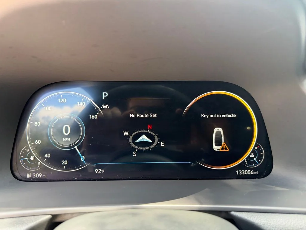Used 2022 Shimmering Silver Hyundai SEL Plus image 19