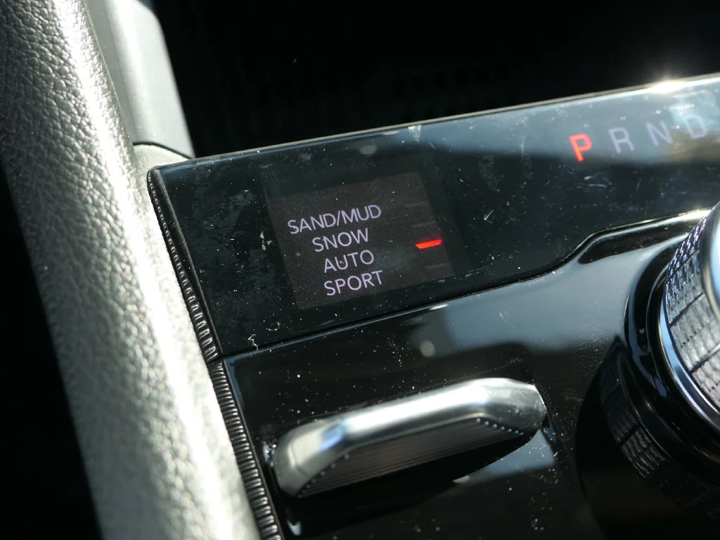 New 2027 White Jeep Laredo Altitude image 16