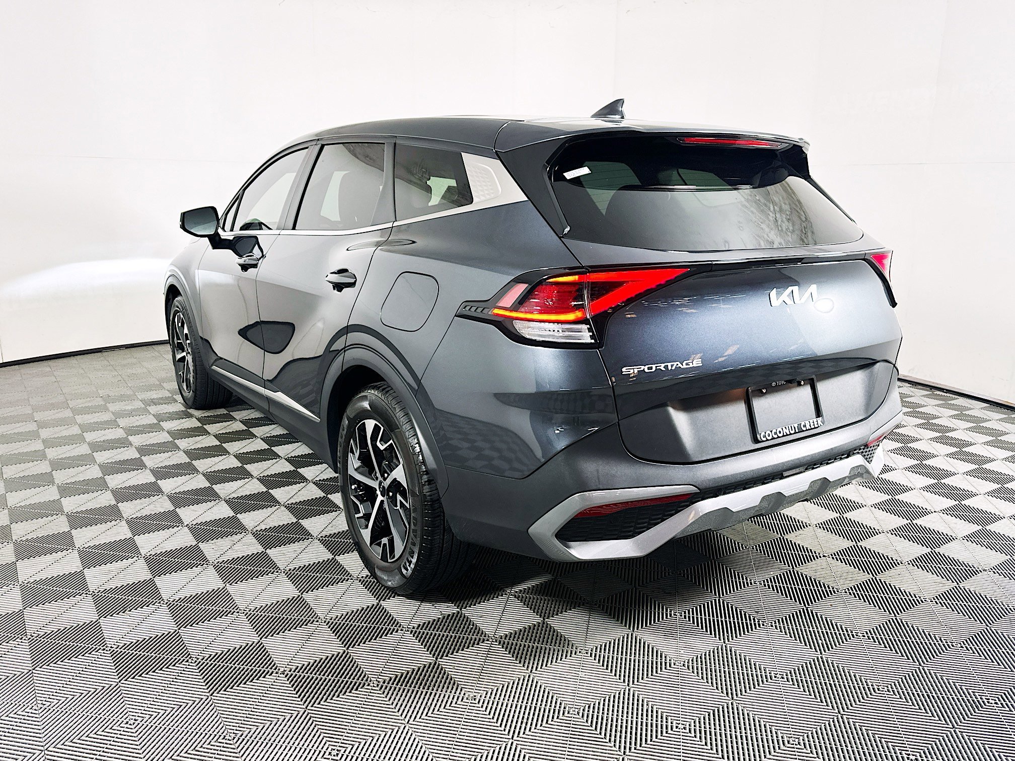 2023 Kia Sportage thumbnail 7