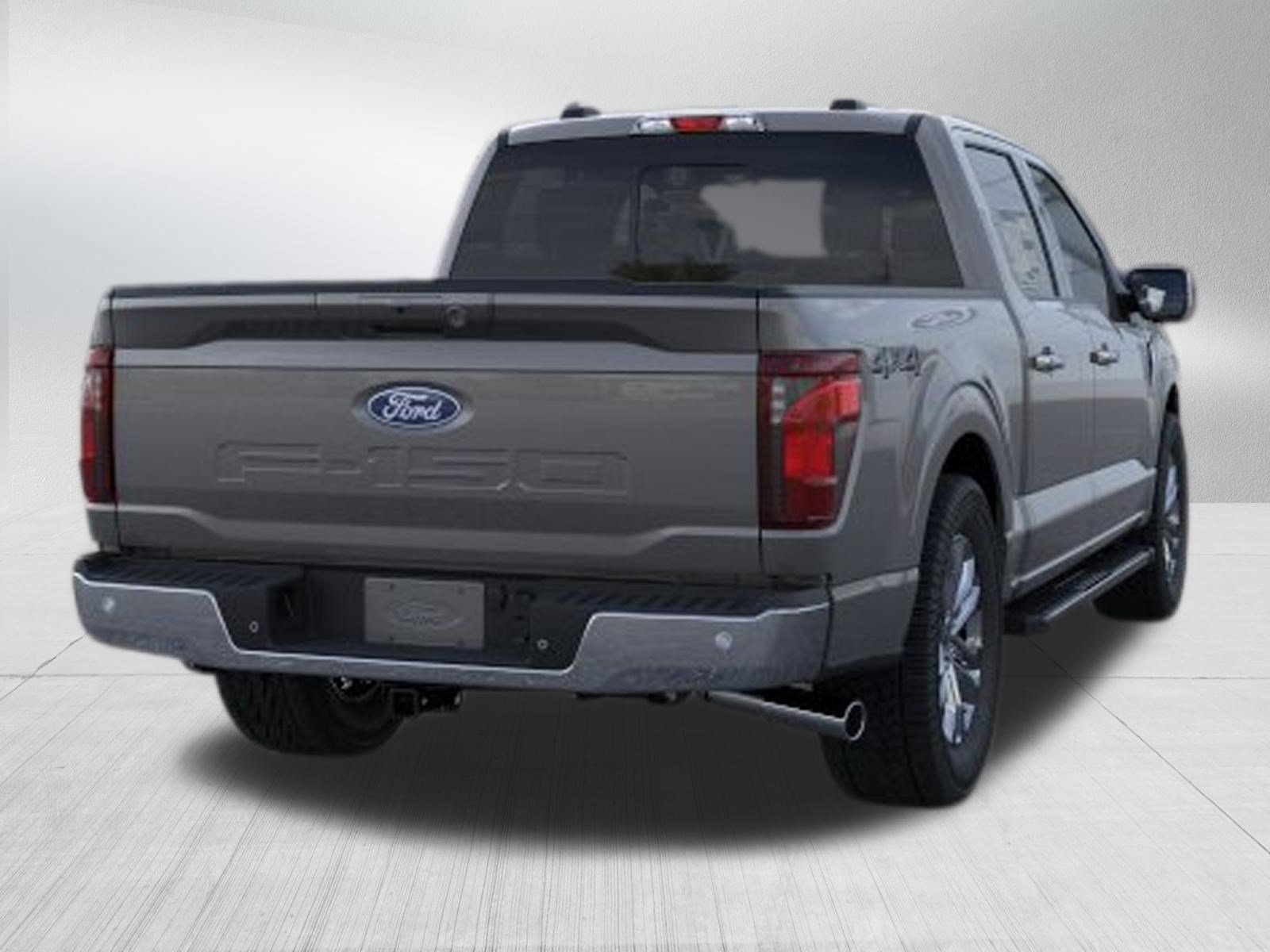 New 2026 Carbonized Gray Metallic Ford XLT image 8