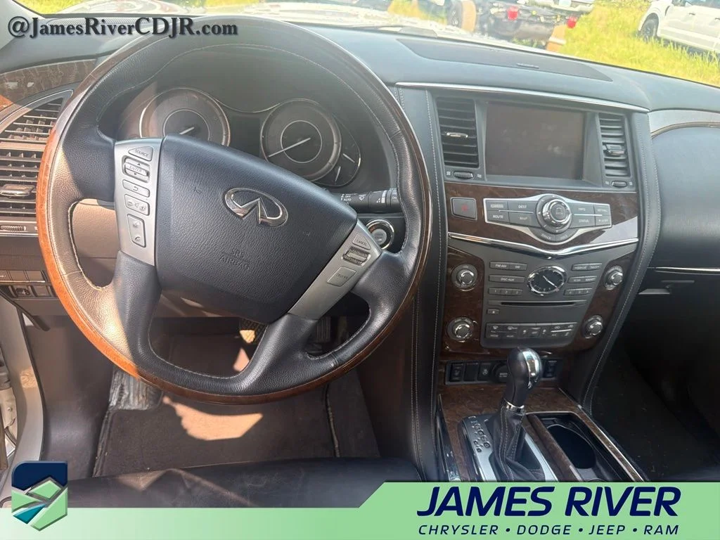 Used 2017 Silver INFINITI Limited image 9