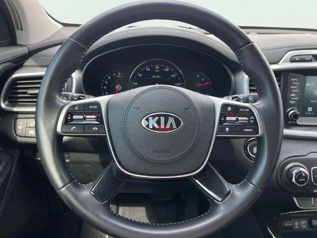 Used 2019 Ebony Black Kia EX image 17