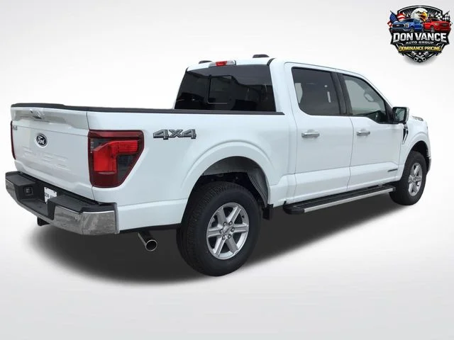 New 2025 Oxford White Ford XLT image 5