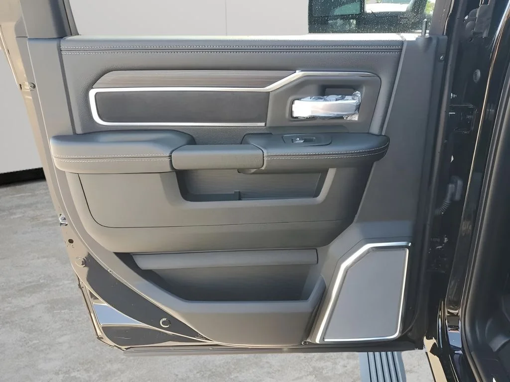 2025 RAM 2500 Laramie - Photo 77
