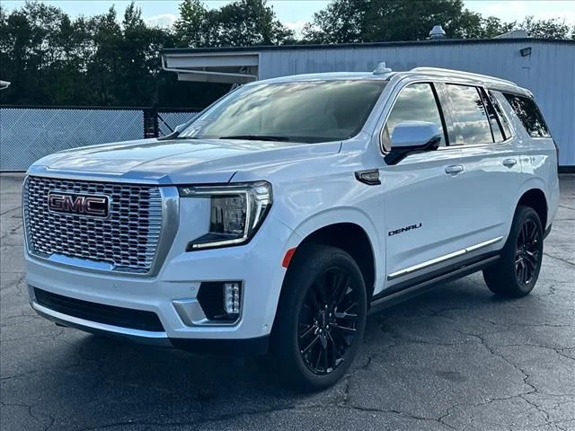Used 2024 White GMC Denali image 5