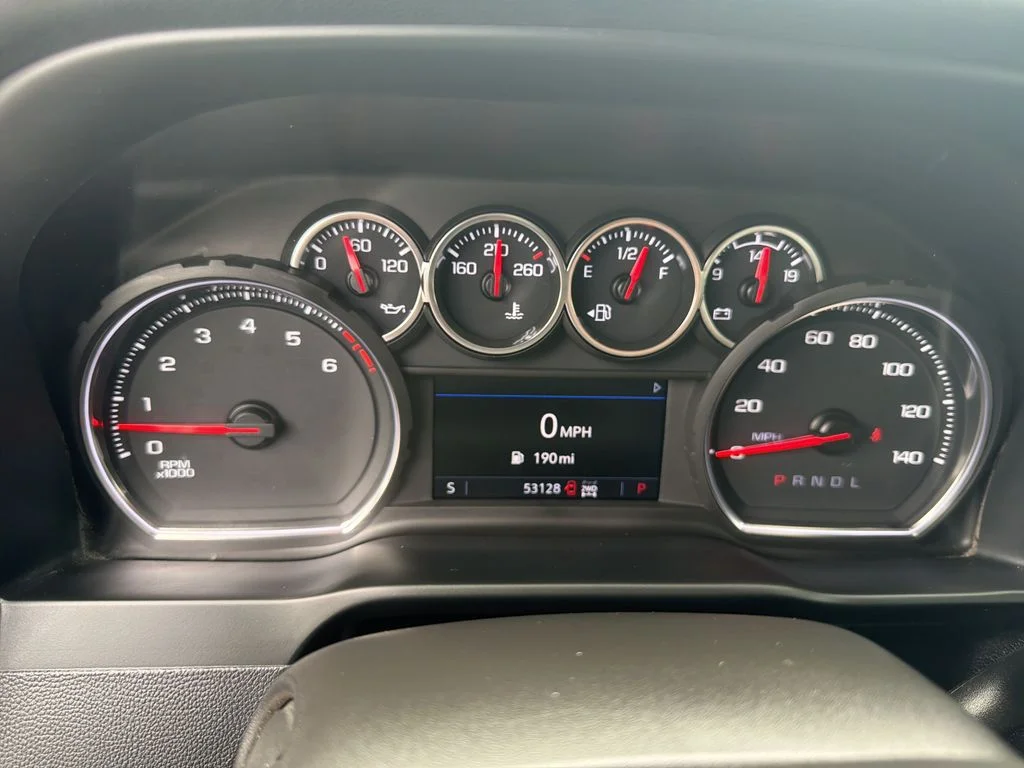 Used 2022 White Chevrolet LT image 27