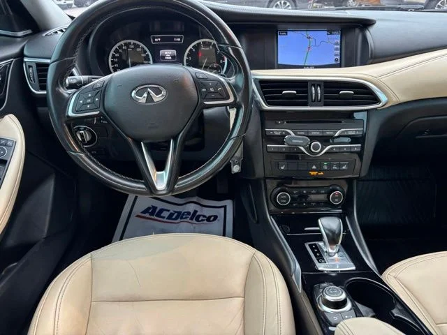 Used 2017 Silver INFINITI Premium image 17