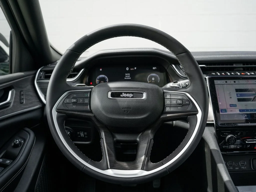 Used 2024 White Jeep Limited image 23