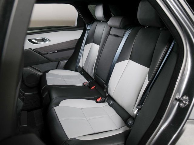 Certified Used 2026 Carpathian Gray Premium Metallic Land Rover Dynamic SE image 5