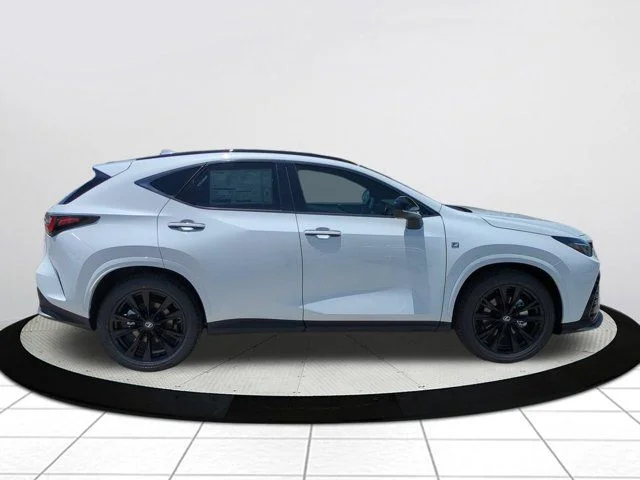 2026 Lexus NX 350 F-Sport - Photo 3