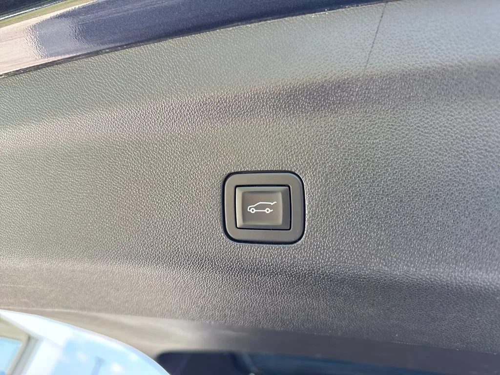 2025 Chevrolet Tahoe Z71 - Photo 36