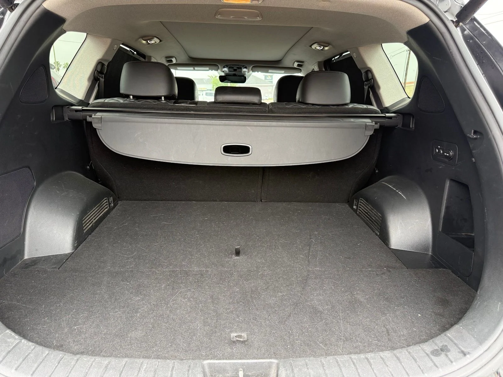 Used 2021 Black Hyundai Limited image 5