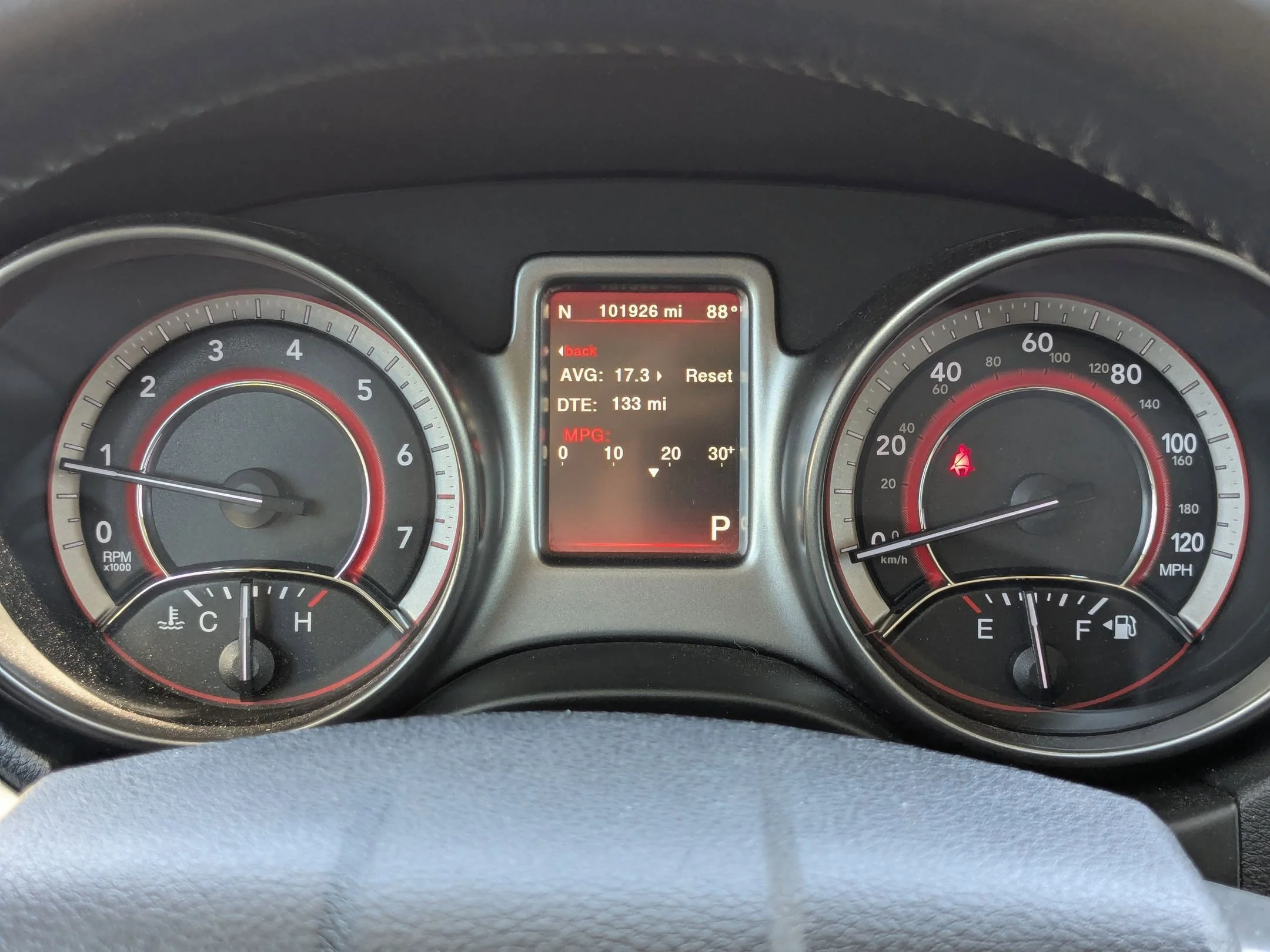 Used 2017 Granite Pearlcoat Dodge Crossroad Plus image 14