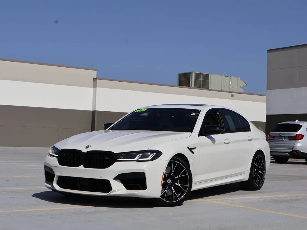 Used 2023 Alpine White BMW Base image 1
