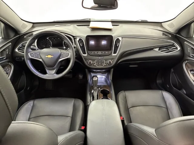Certified Used 2018 IRIDESCENT PEARL TRICOAT Chevrolet Premier image 20
