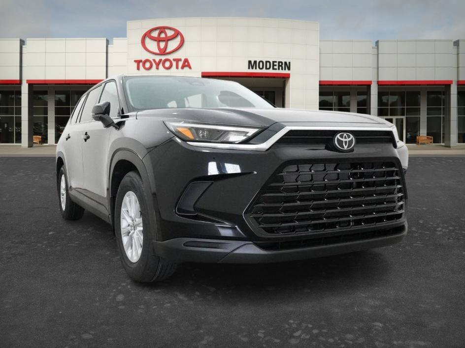 New 2026 Midnight Black Met Toyota Hybrid XLE image 7
