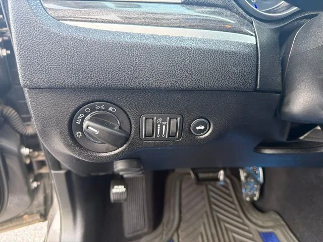 Used 2022 Gray Chrysler Touring image 15