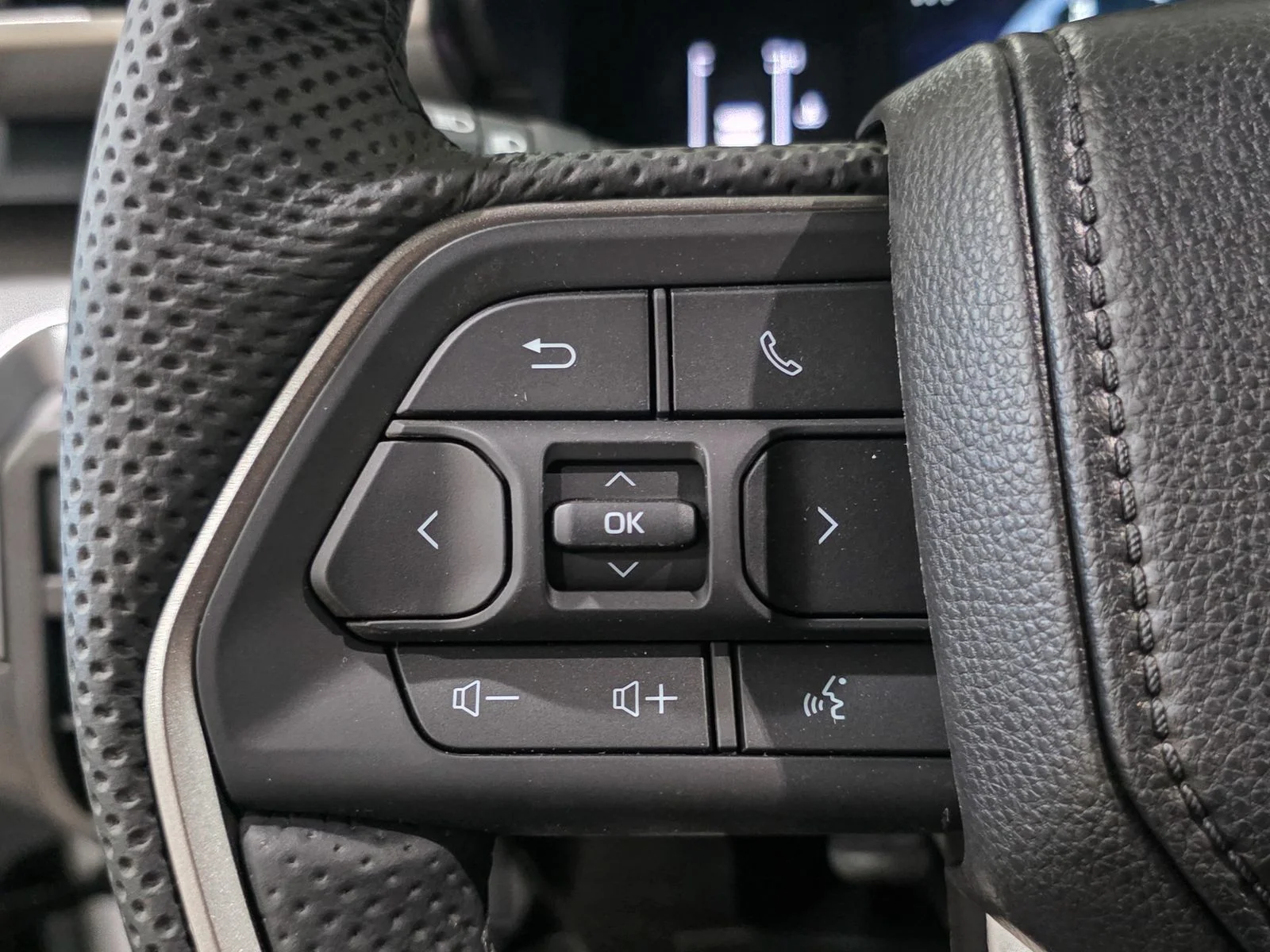 2026 Toyota Tacoma SR5 - Photo 34