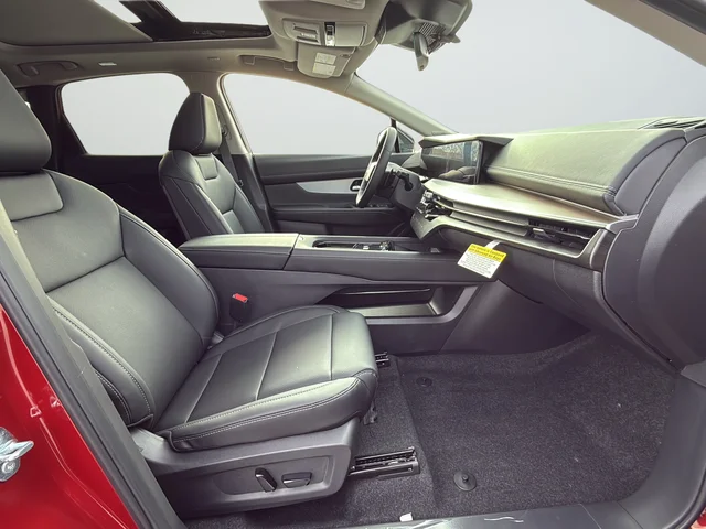New 2026 Scarlet Ember Tintcoat Nissan SL image 9
