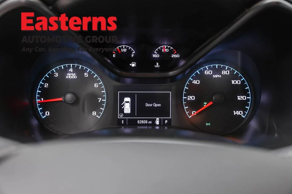 Used 2022 White Chevrolet LT image 18