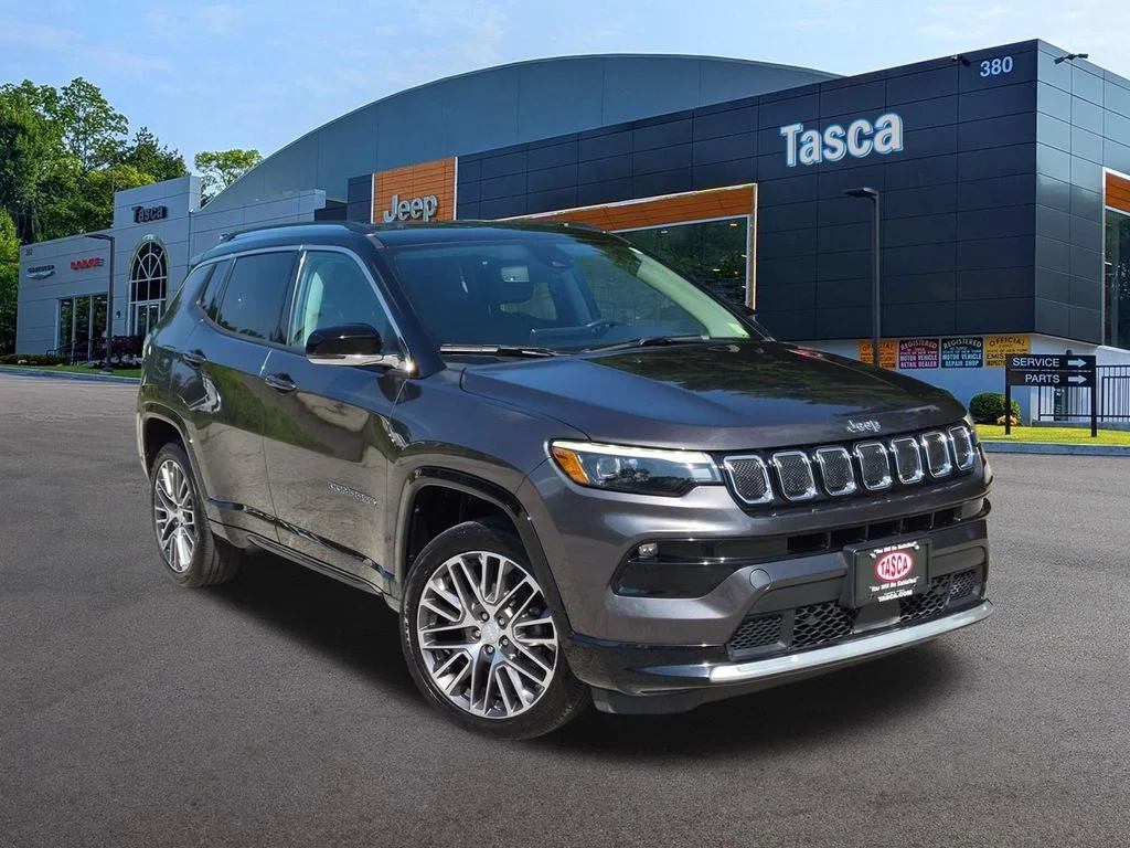 Used 2022 Gray Jeep Limited image 1