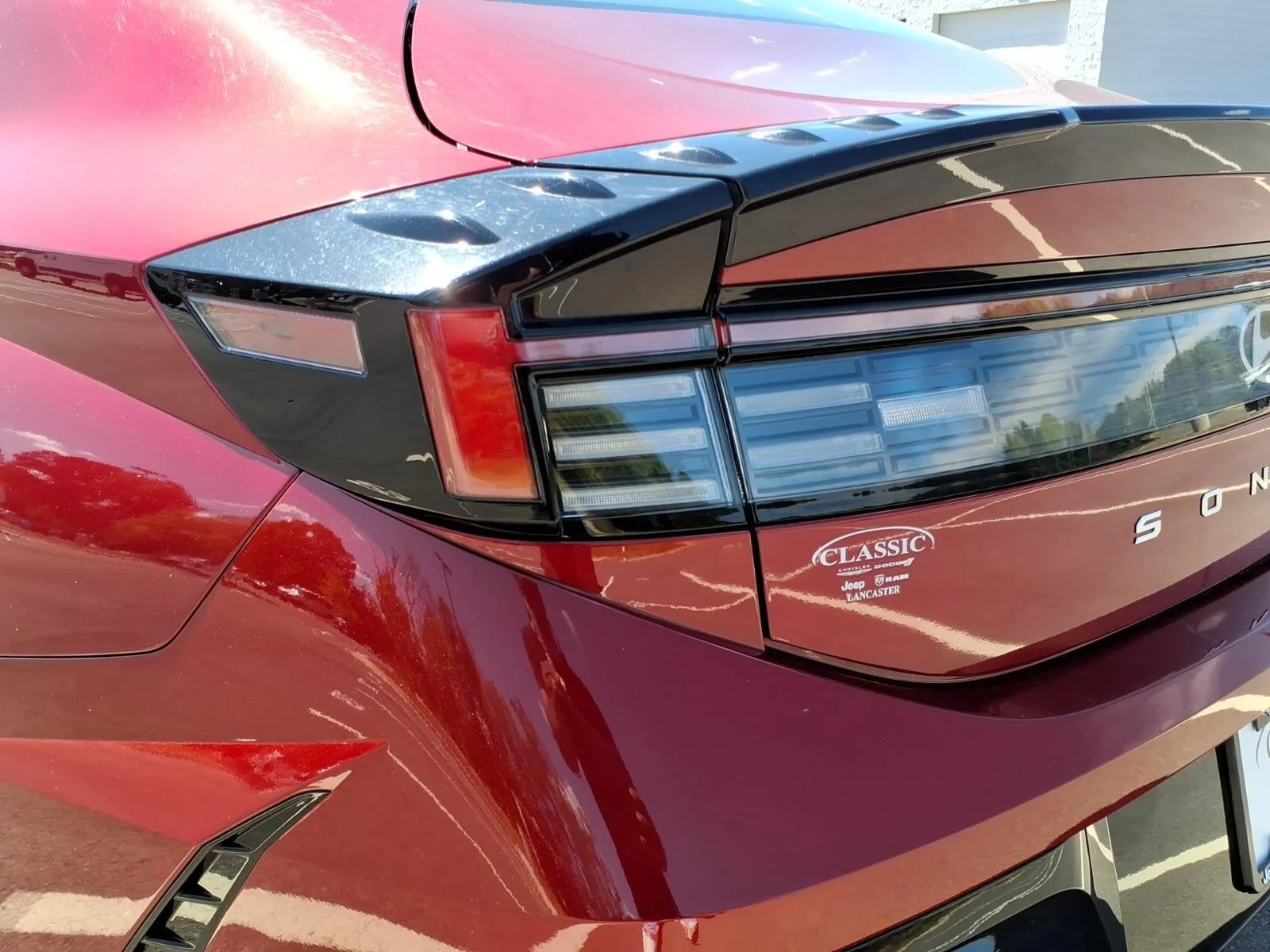 Used 2025 Ultimate red Hyundai SEL image 17