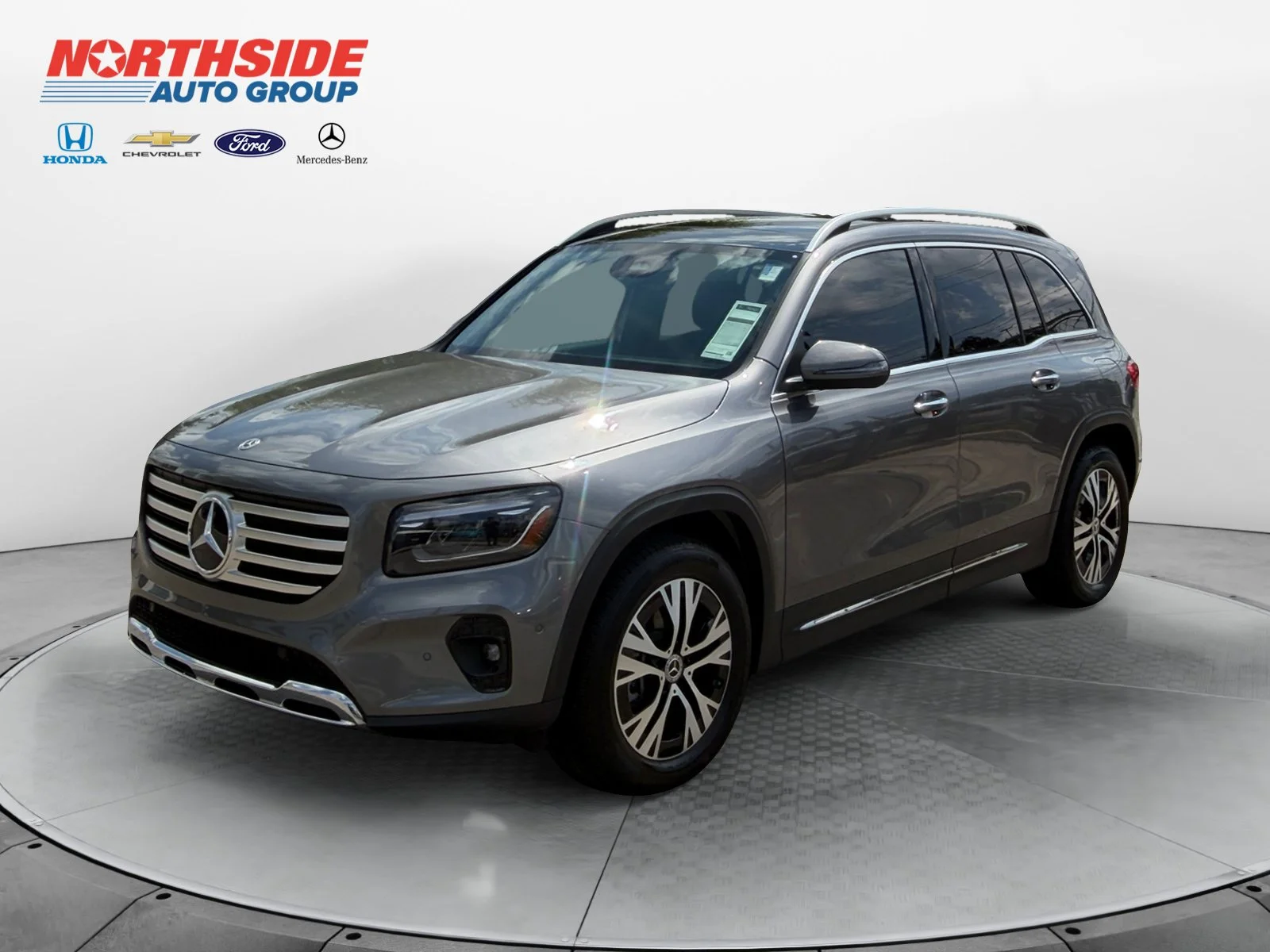 Used 2026 Gray Mercedes-Benz GLB 250 image 3