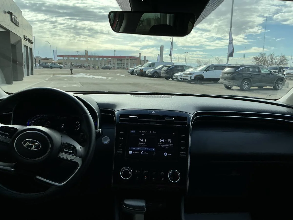 Used 2022 Red Hyundai Preferred image 34