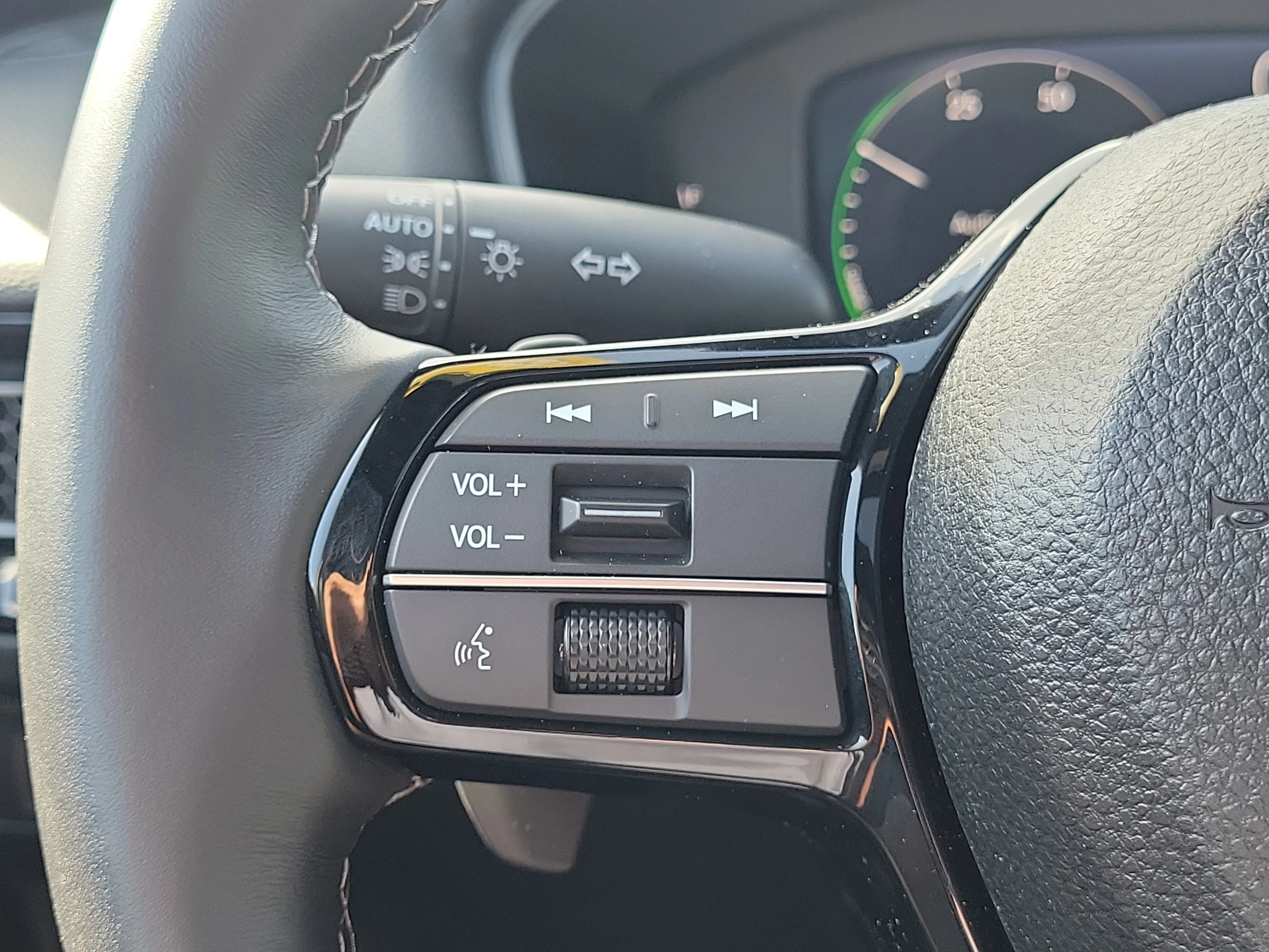 2025 Honda Civic Sport Touring - Photo 18