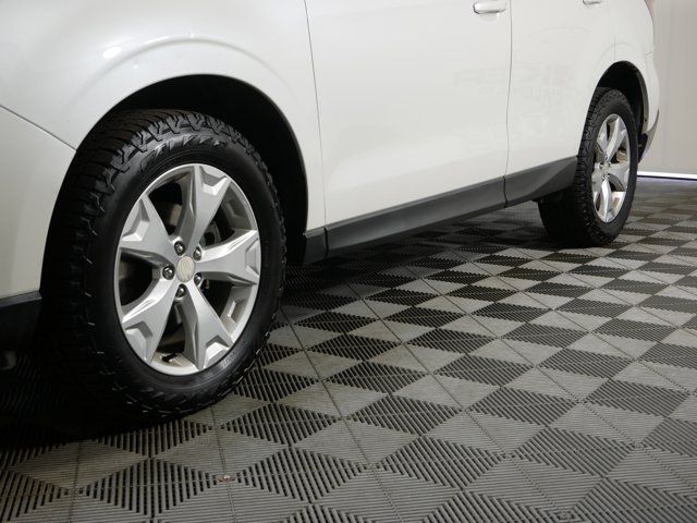 Used 2015 Satin White Pearl Subaru Limited image 2