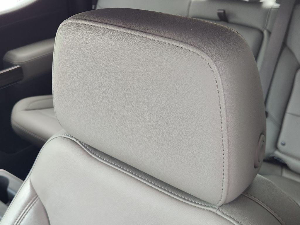 Used 2019 Shadow Gray Metallic Chevrolet RST image 26