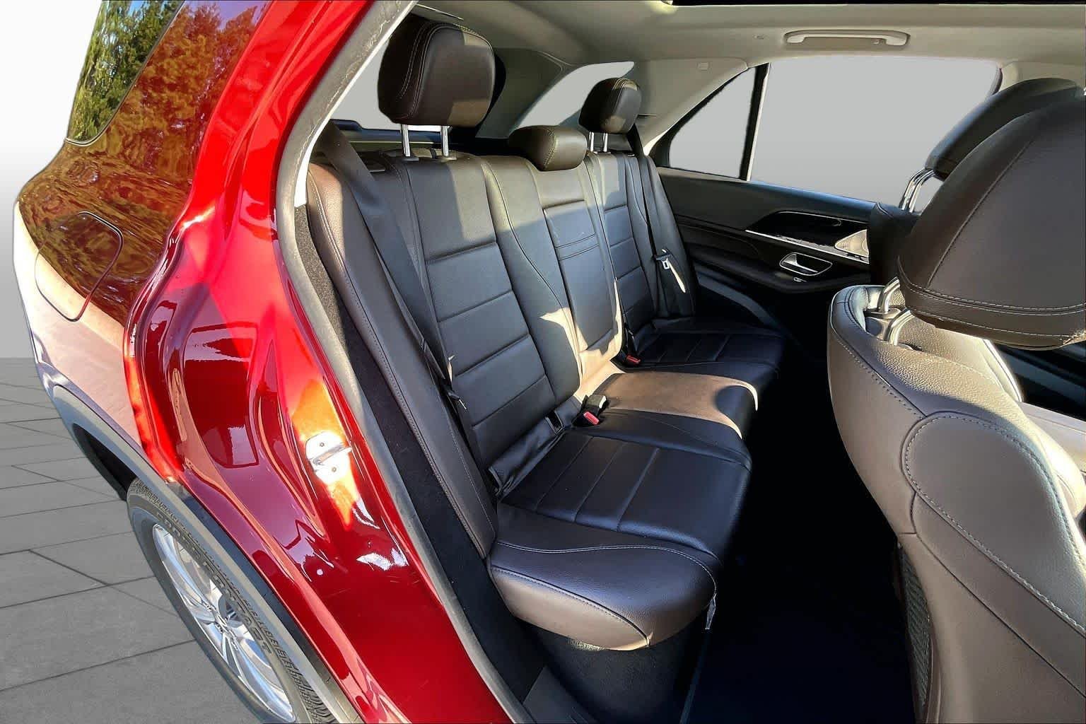 Used 2022 MANUFAKTUR Cardinal Red Metallic Mercedes-Benz GLE 350 image 20