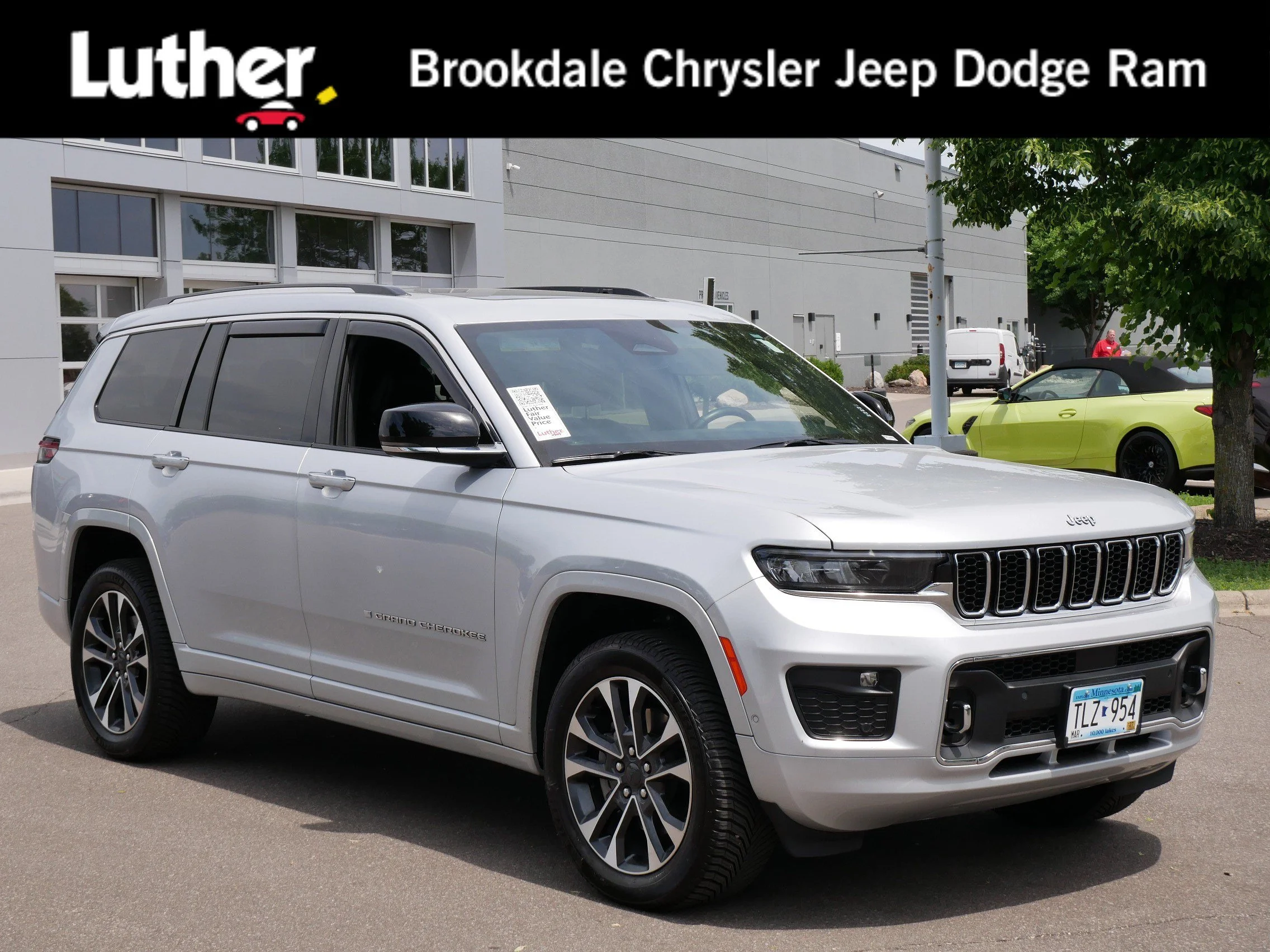 2022 Jeep Grand Cherokee L Overland 4x4's photo