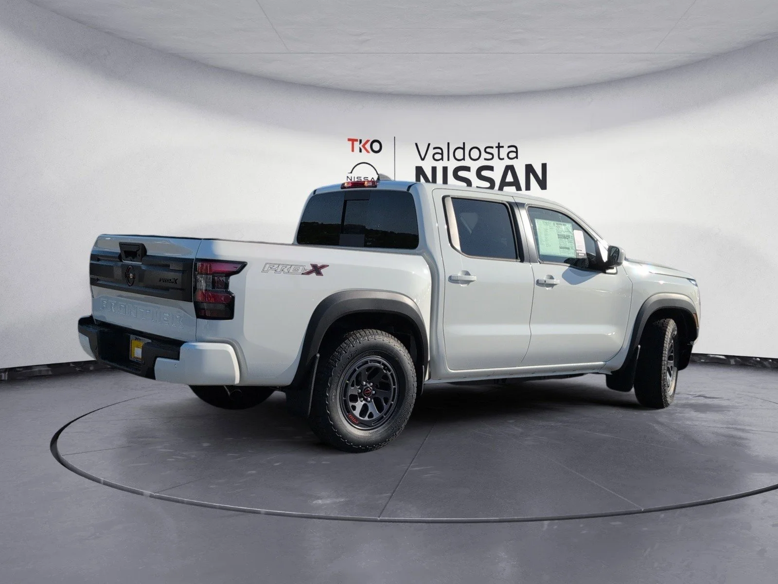 New 2026 Glacier White Nissan PRO-X image 4