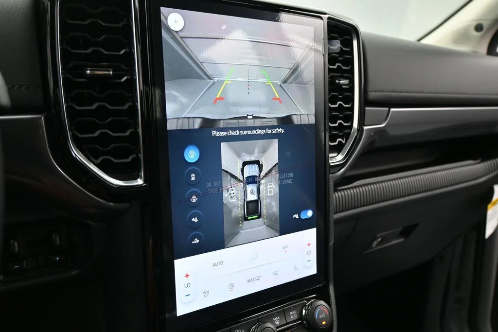 New 2026 Avalanche Ford Lariat image 16