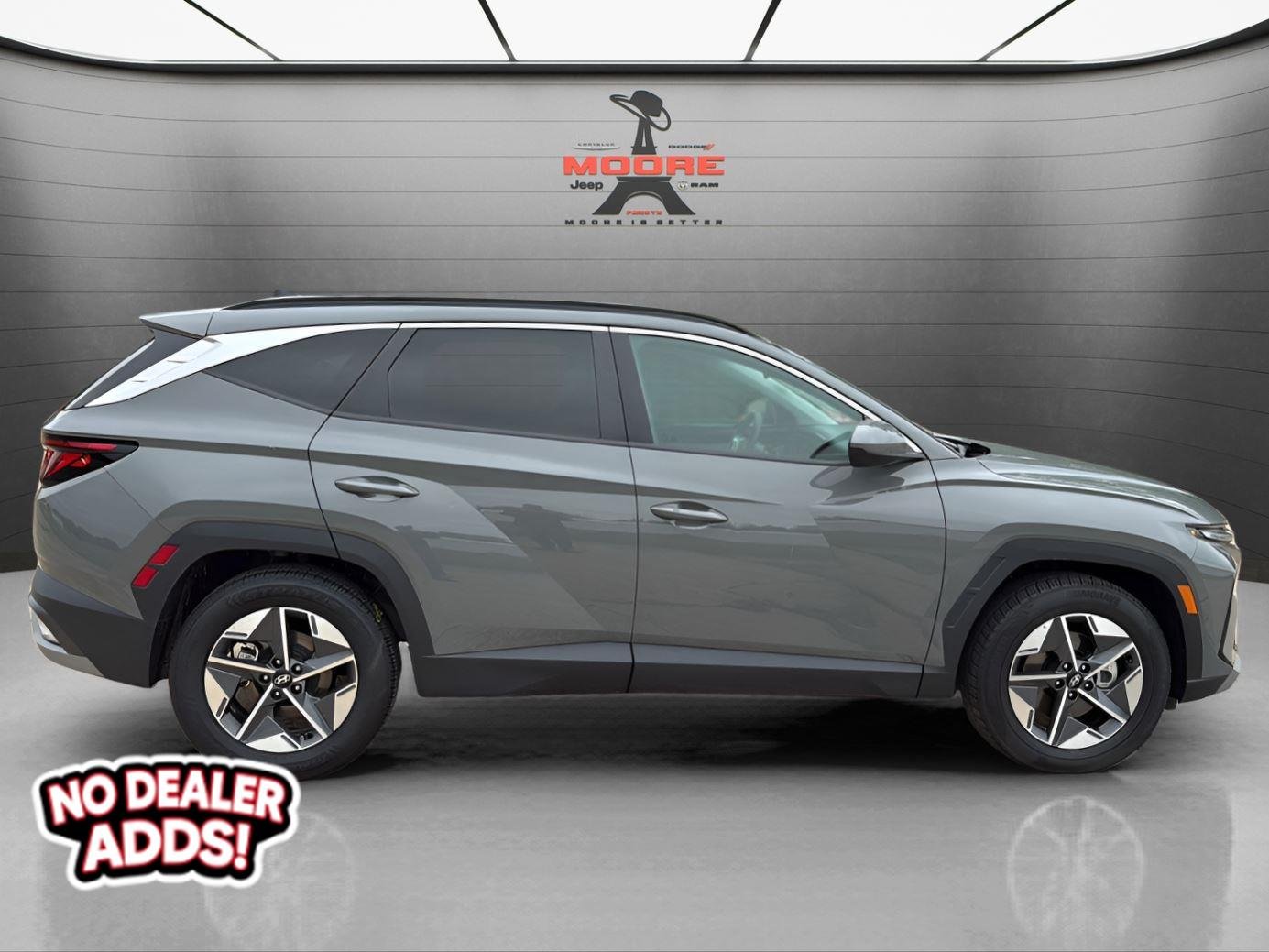Used 2025 Hampton Gray Hyundai SEL image 9
