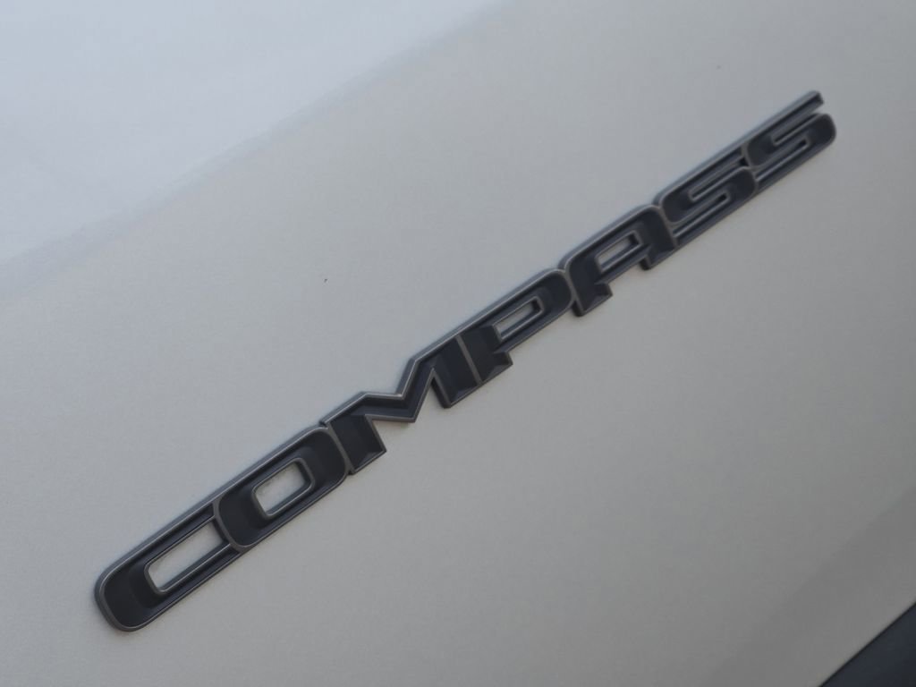 2025 Jeep Compass Trailhawk - Photo 32