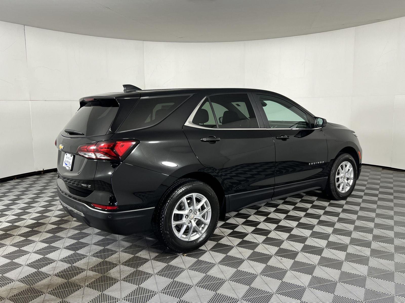 Used 2024 Mosaic Black Metallic Chevrolet LT image 27