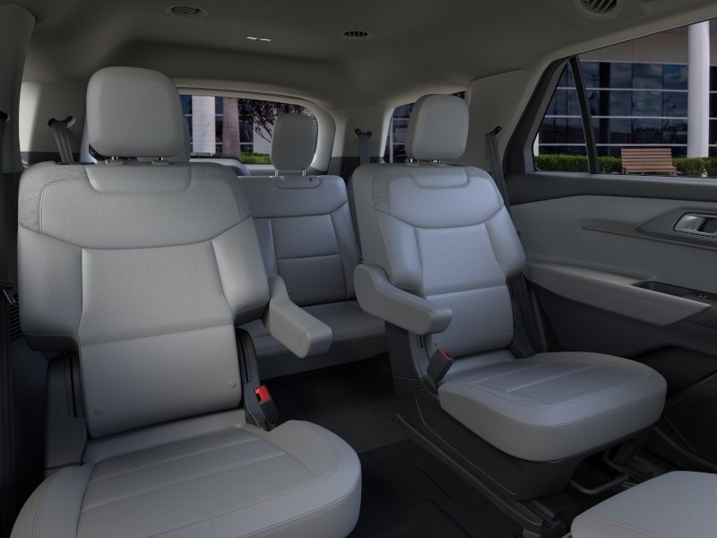 New 2026 Star White Metallic Tri-Coat Ford Active image 11
