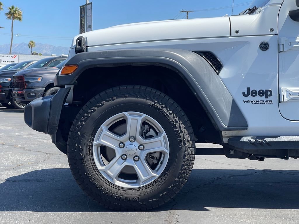 Used 2022 White Jeep Unlimited Sport S image 10