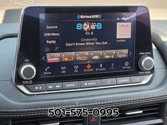 Used 2023 White Nissan S image 22