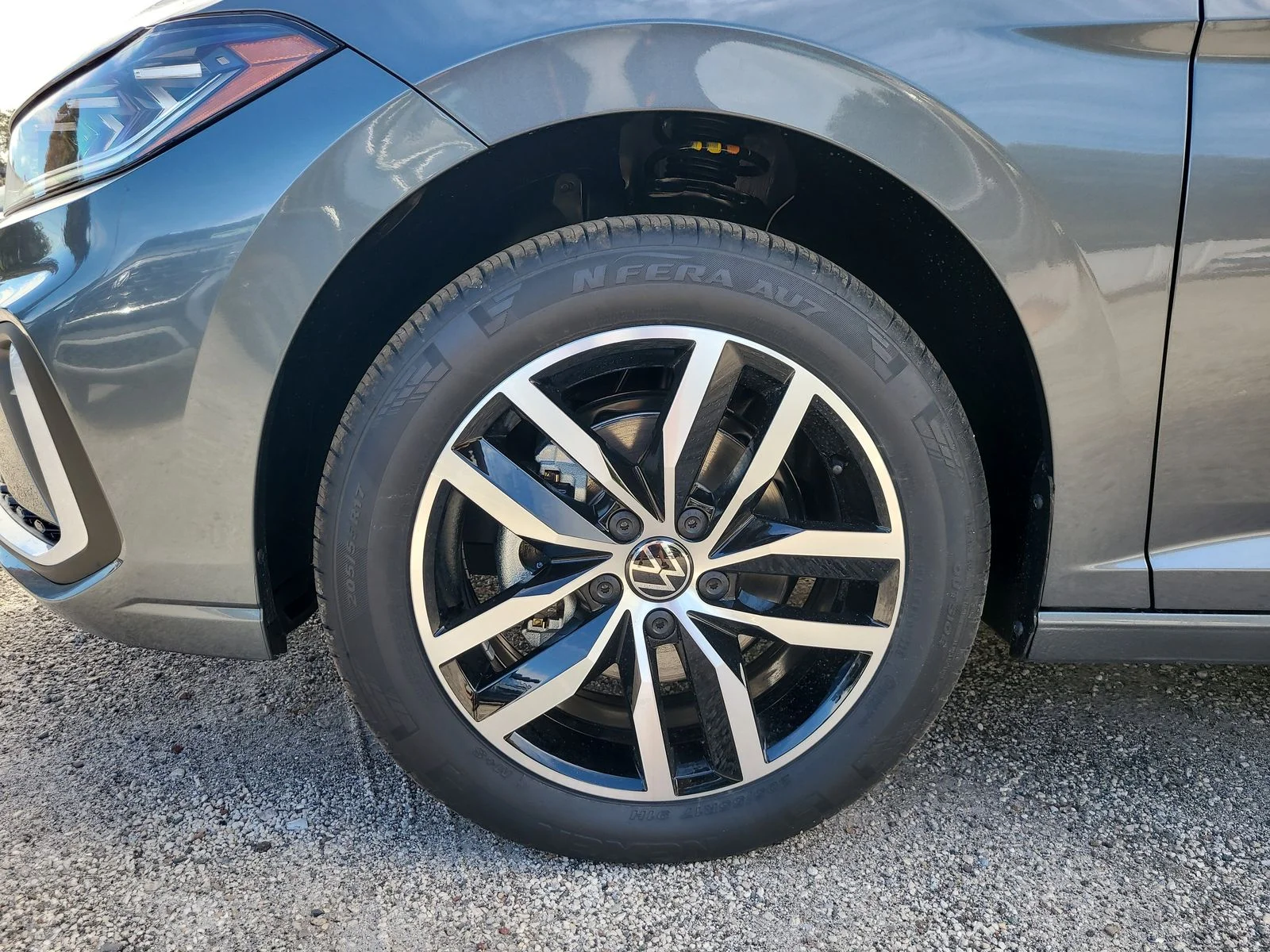 New 2026 Platinum Gray Metallic Volkswagen 1.5T SE image 10