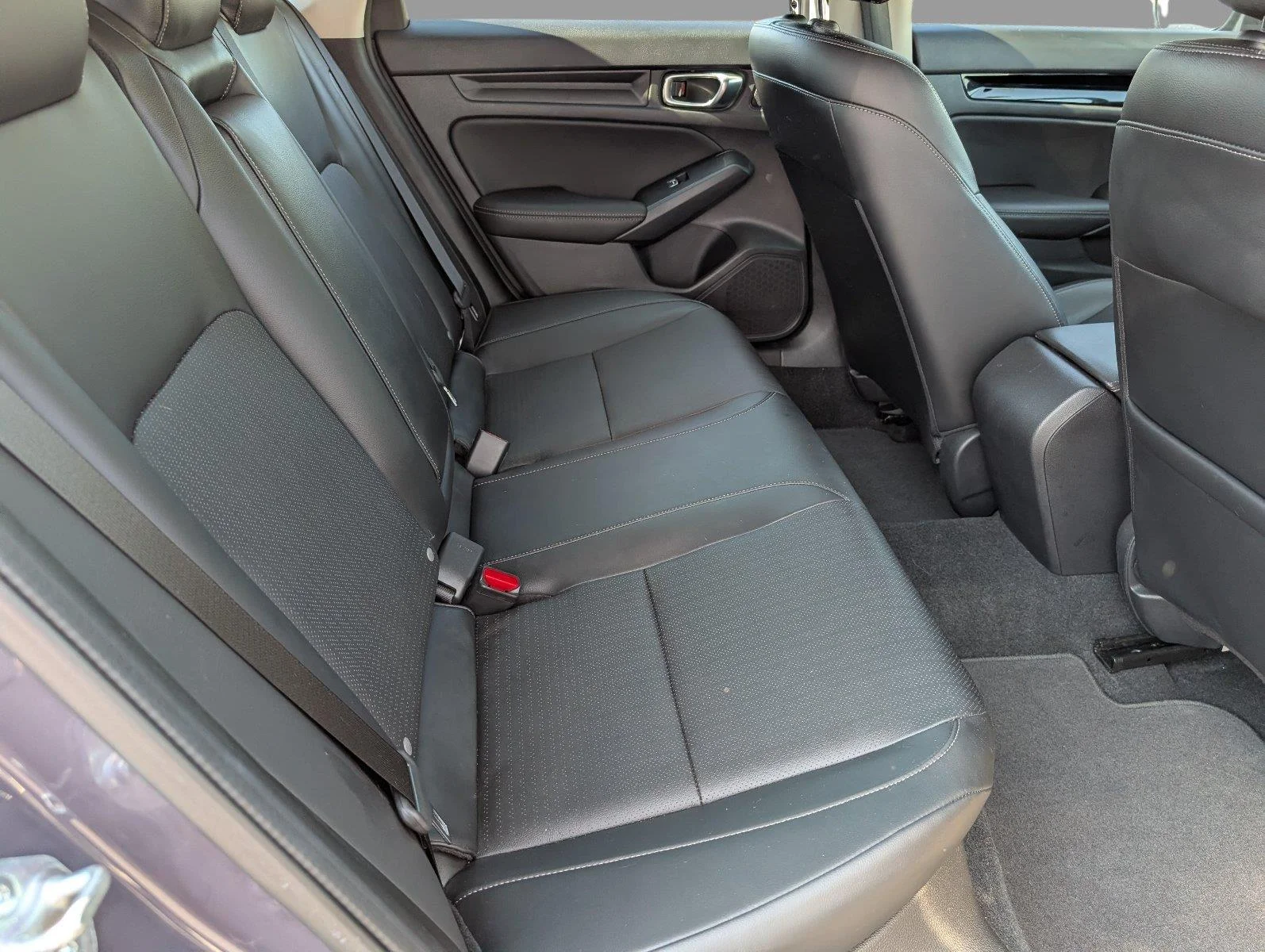 Used 2023 Smokey Mauve Pearl Honda EX-L image 38