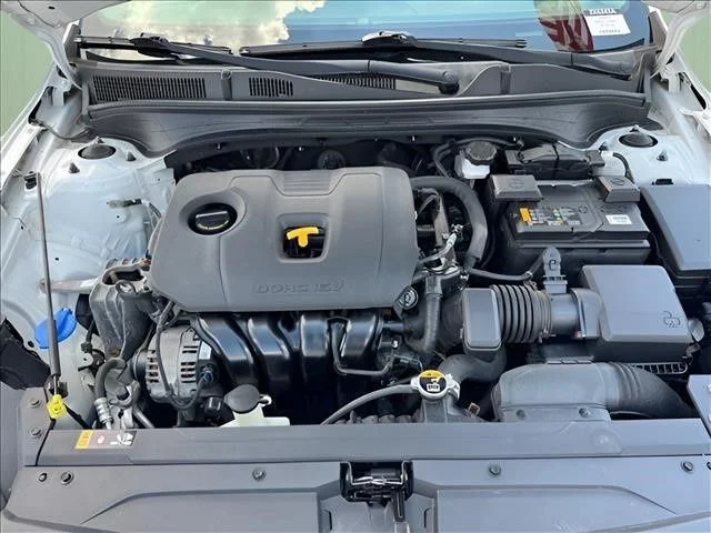 Used 2020 White Kia LXS image 14