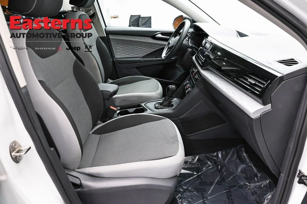 Used 2022 White Volkswagen 1.5T S image 24