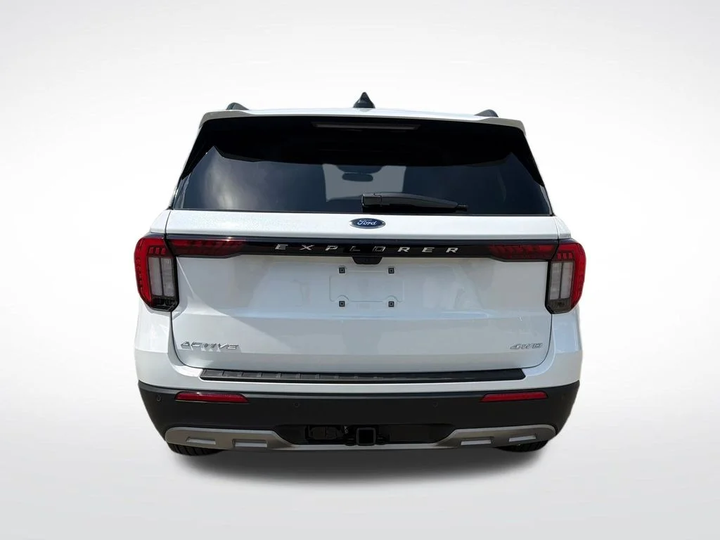 New 2026 Star White Metallic Tri-Coat Ford Active image 7