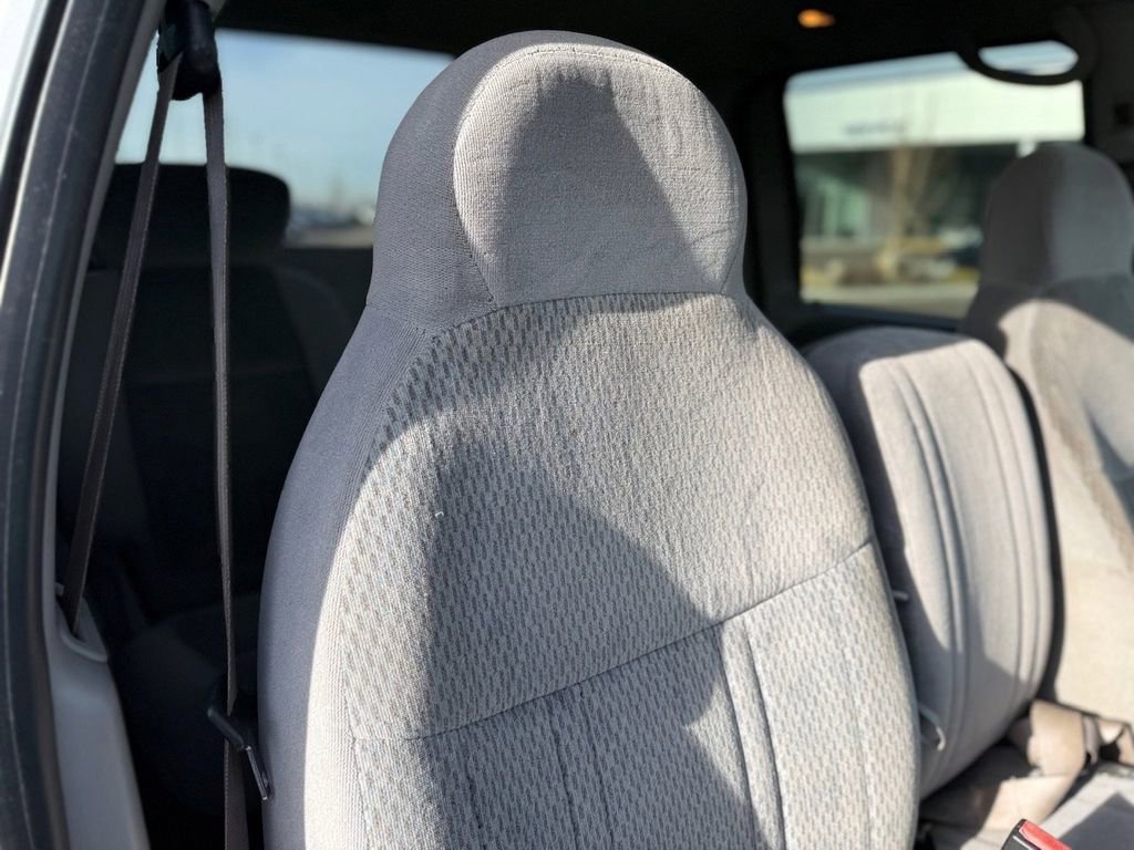 Used 2002  Ford XLT image 40