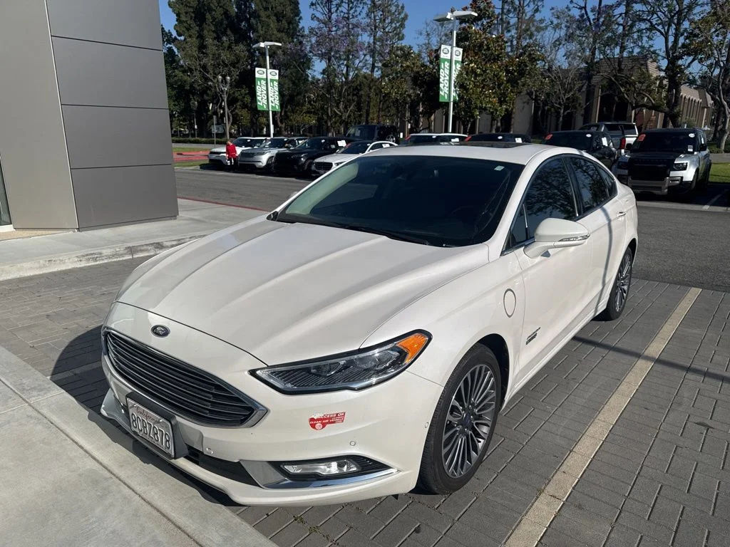 2017 Ford Fusion Plug-In Hybrid SE Luxury's photo