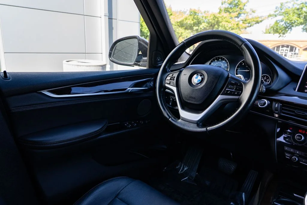 Used 2018 Gray BMW xDrive35d image 12