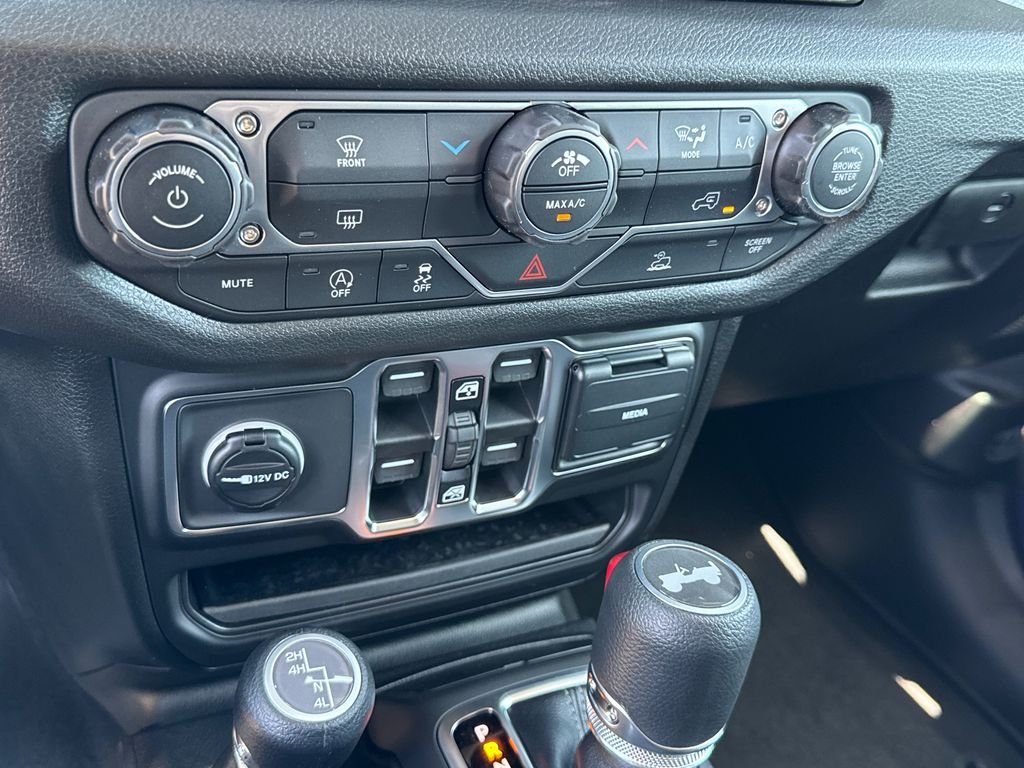 New 2026 Reign Jeep Sport S image 30